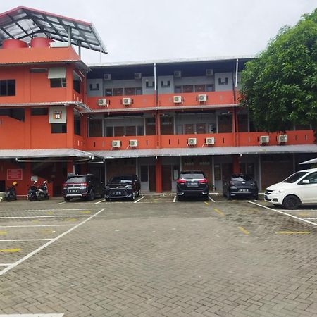فندق Oyo 92098 Kost Orange Syariah ماكاسار المظهر الخارجي الصورة