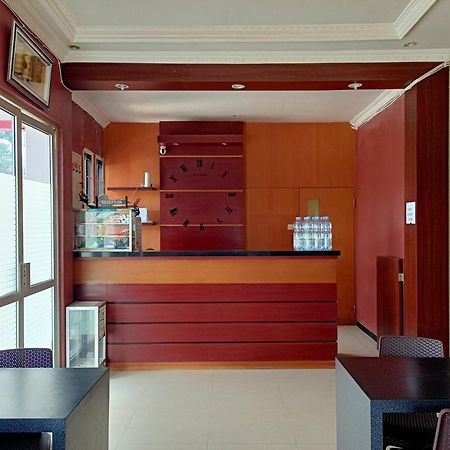 فندق Oyo 92098 Kost Orange Syariah ماكاسار المظهر الخارجي الصورة