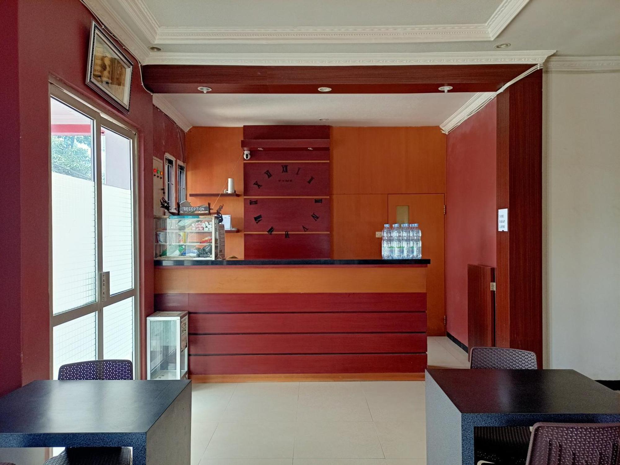 فندق Oyo 92098 Kost Orange Syariah ماكاسار المظهر الخارجي الصورة