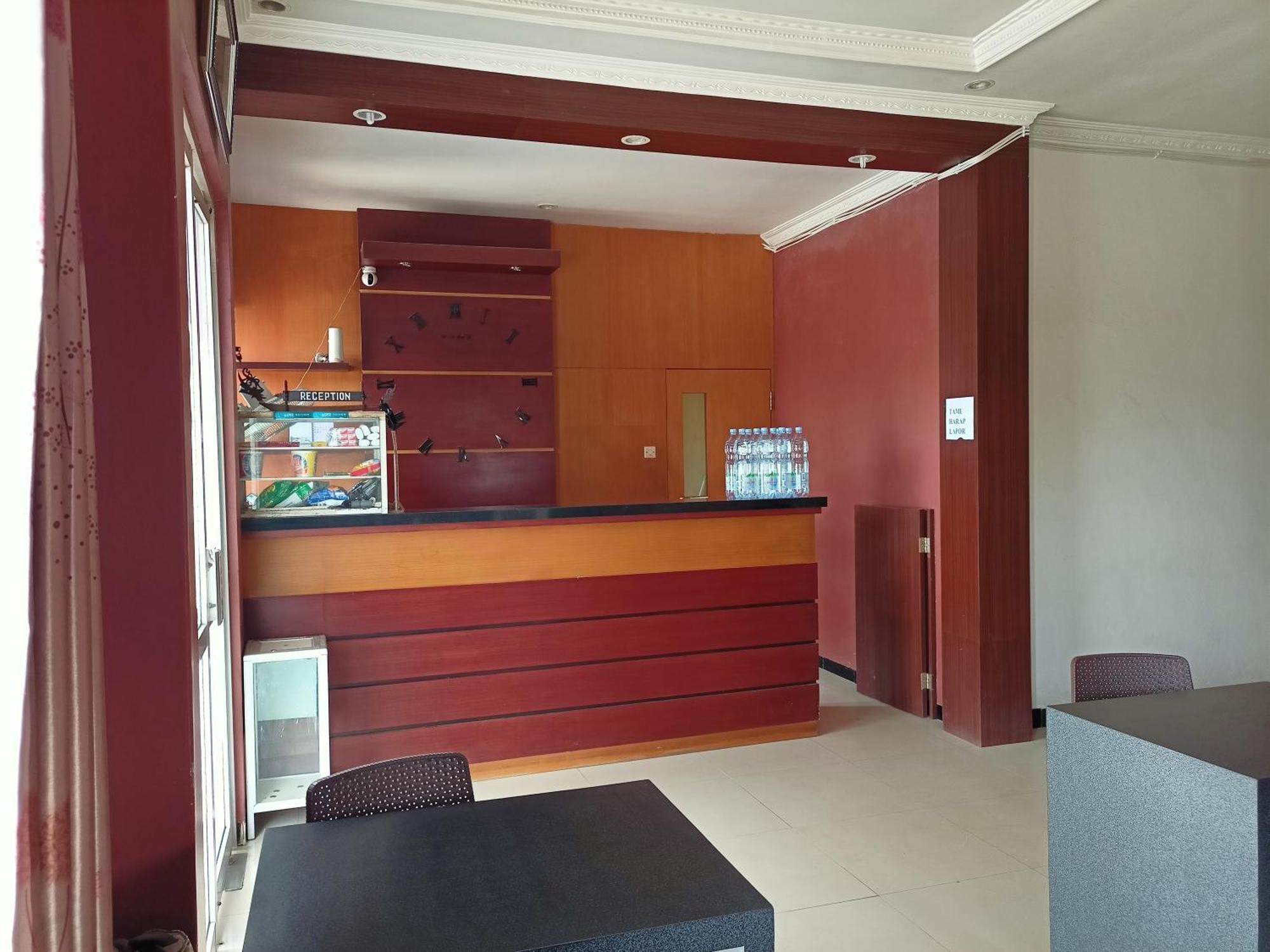 فندق Oyo 92098 Kost Orange Syariah ماكاسار المظهر الخارجي الصورة