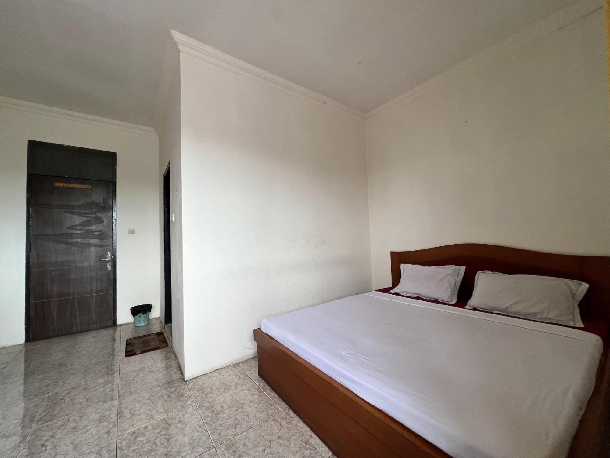 فندق Oyo 92098 Kost Orange Syariah ماكاسار المظهر الخارجي الصورة